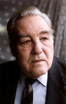 Jaroslav Pazourek (1930), významný český přírodovědec. Na PřF UK založil obor kvantitativní anatomie rostlin. Od roku 1992 je v důchodu. - 9-2
